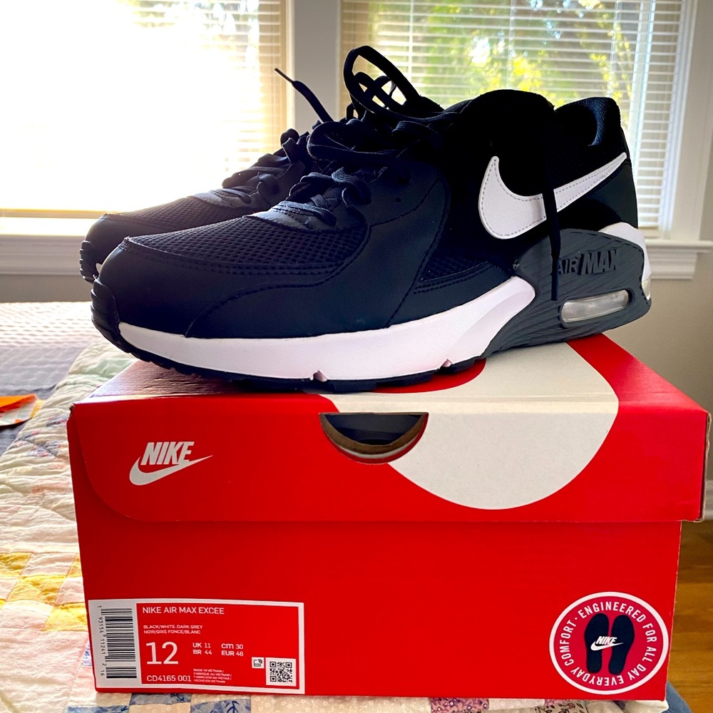 Men’s Nike Air Max Excee Size 12